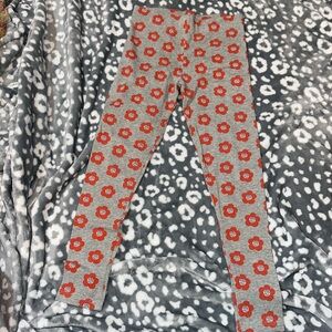 Mini Boden, girls size 9-10, flower leggings